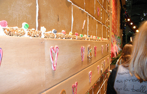 Exterior of World’s Largest Gingerbread House